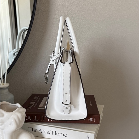 Michael Kors White Woven Satchel - Picture 2 of 11